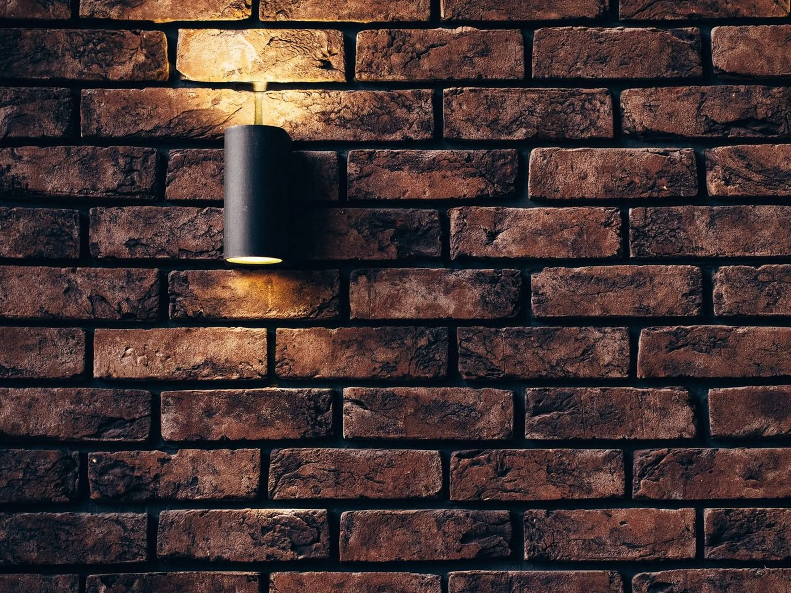 Photo Realistic CGI Wall and Lighting
