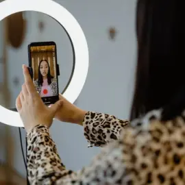 Marketing Pro Using Augmented Reality (AR)